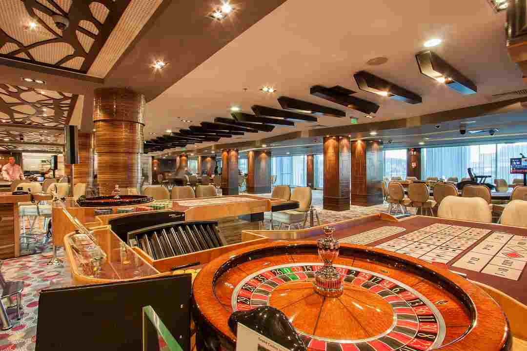 Golden Sand Hotel & Casino sở hữu sòng bạc đẳng cấp 